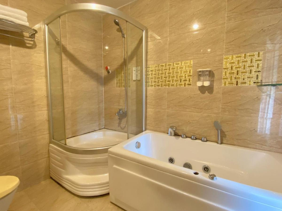 Crowne Bui Vien Hotel مدينة هوشي منه المظهر الخارجي الصورة